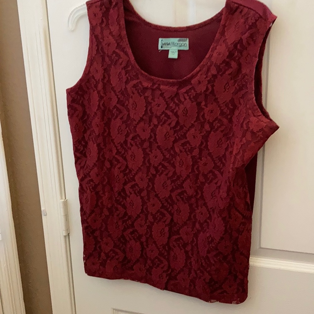FINAL MARKDOWN Sara Morgan lace front tank large